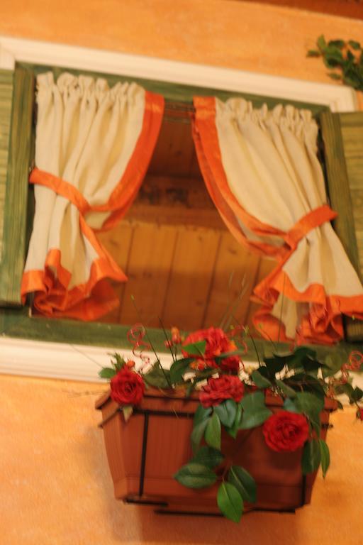 Alla Corte dei Ventimiglia Montelepre Esterno foto
