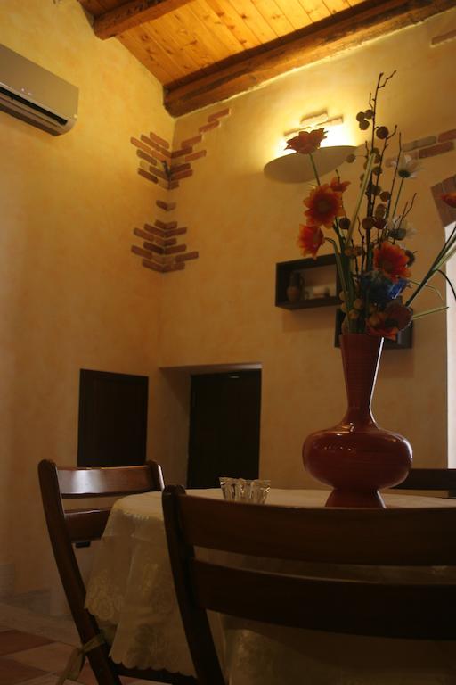 Alla Corte dei Ventimiglia Montelepre Esterno foto